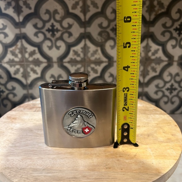 FLASK- STAINLESS STEEL FROM ZERMATT SWITZERLAND- MATTERHORN 4578M- COLLECTOR - Picture 3 of 5